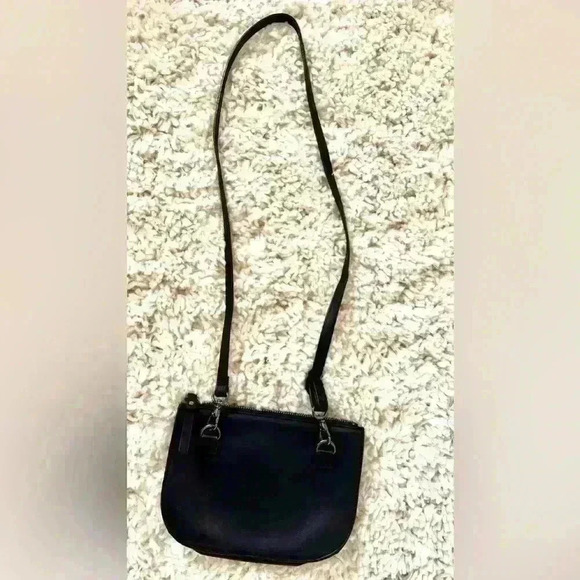 Lo & Sons multi way black leather bag. - Picture 7 of 15